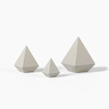 Piramides Decorativas de Concreto