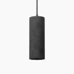 Pendente cilíndrico longo de concreto preto